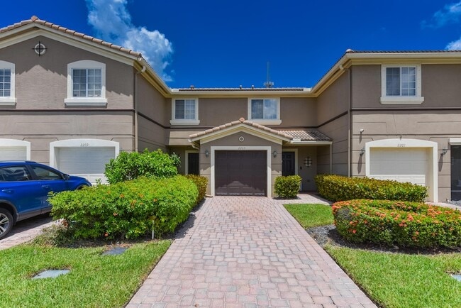 Building Photo - 2205 Marshfield Ct