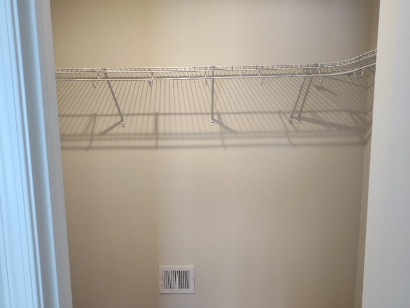 Building Photo - 409 Willowshire Ct