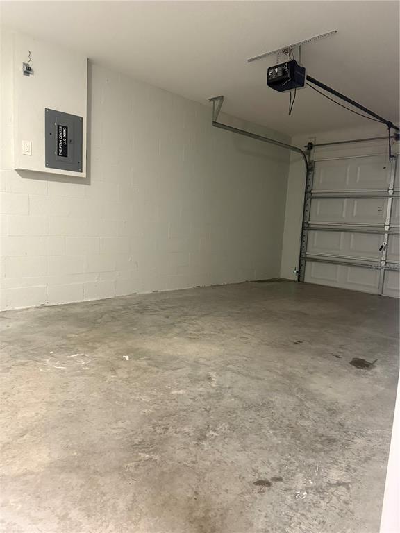 Building Photo - 2596 Landover Blvd