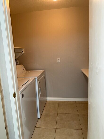 Building Photo - 2200 S Fort Apache Rd