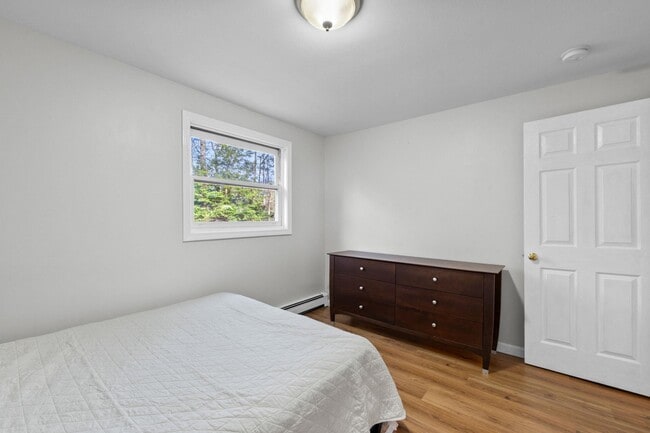 Building Photo - 31 Moulton Ave