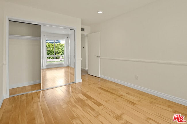 Building Photo - 12581 Sanford St