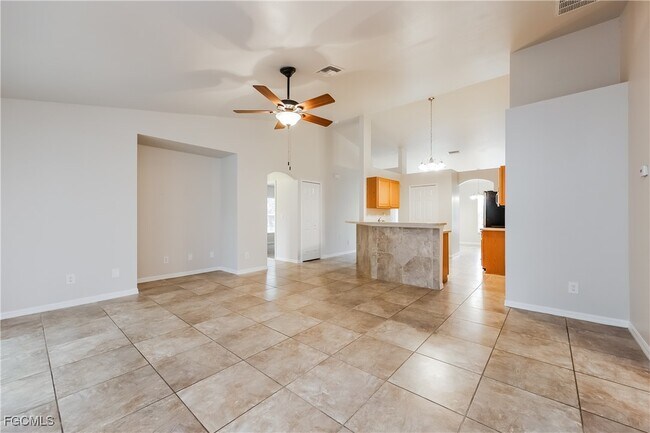 Building Photo - 3004 15th St W