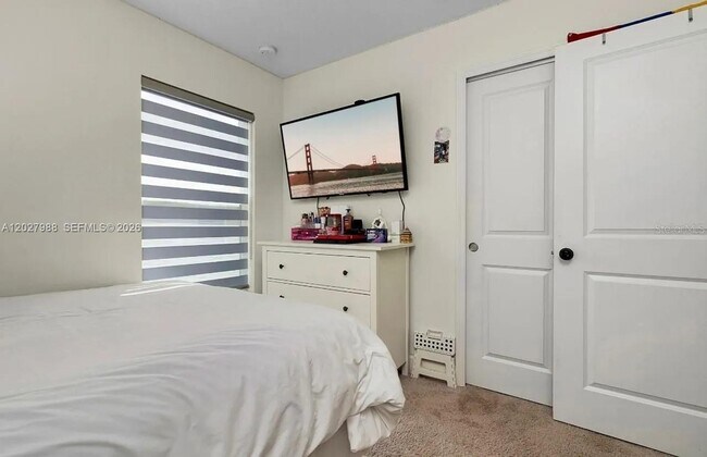 Building Photo - 1136 Papaya Cir.
