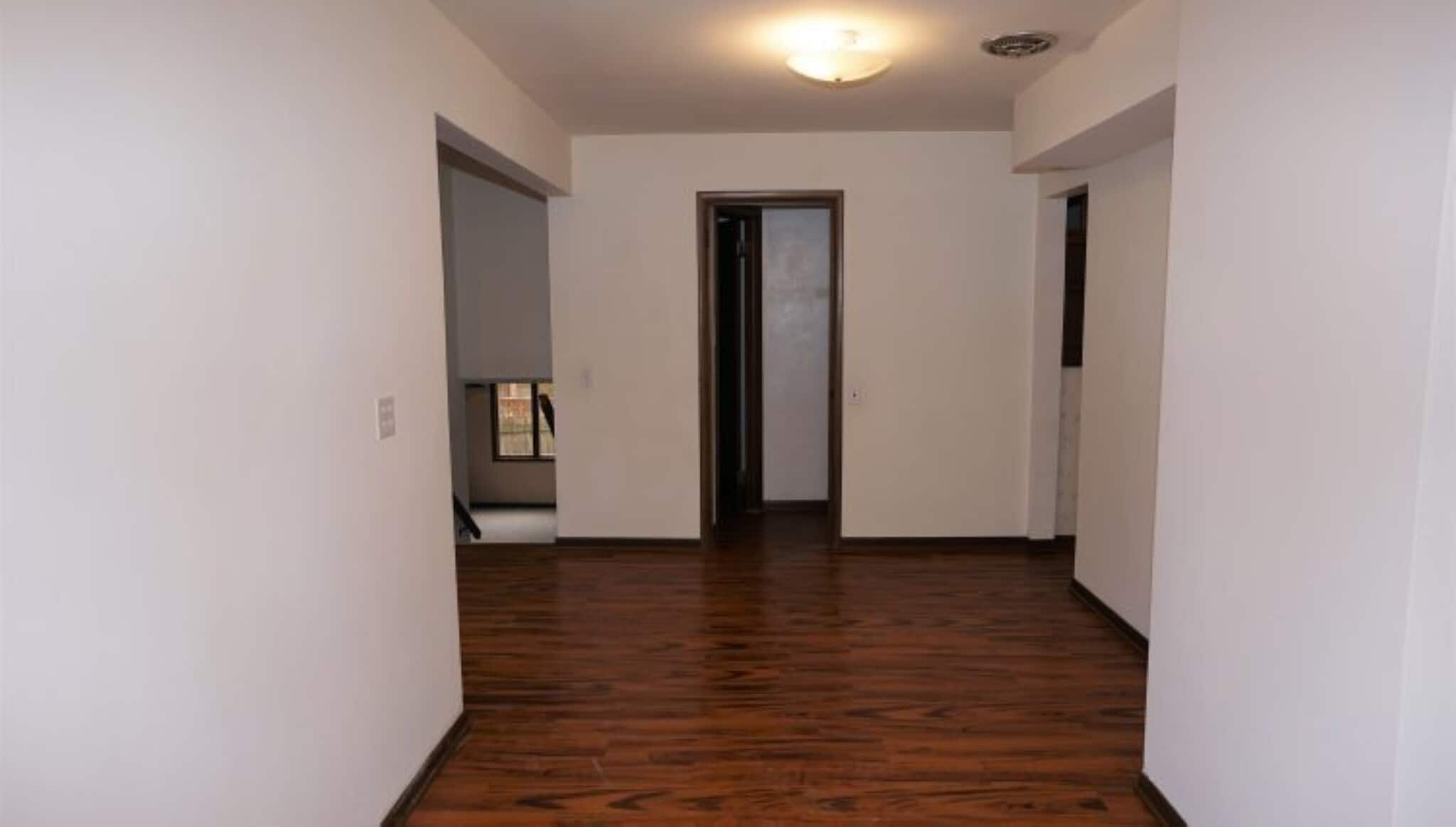 Building Photo - 6420 Lakeview Blvd