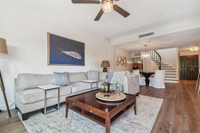 Building Photo - 762 S Village Cir