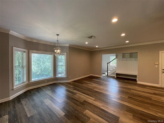 Building Photo - 30 High St