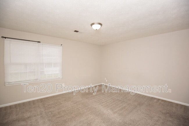 Building Photo - 2838 White Chapel Dr