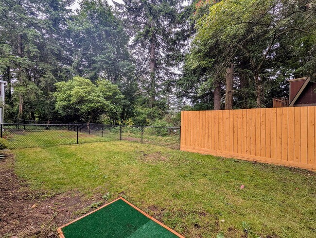 Building Photo - 1bd/1ba Brier Condo