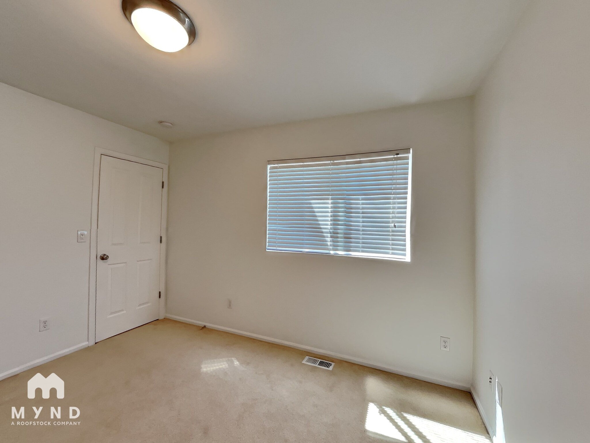 Building Photo - 17061 Parkside Way SE