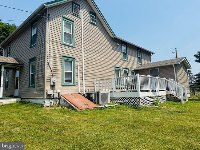 Building Photo - 1168 Calvert Rd