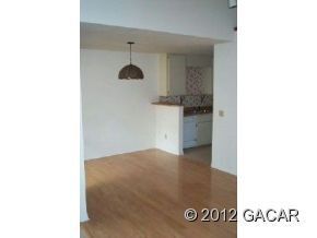 Building Photo - 5127 NW 33rd Pl