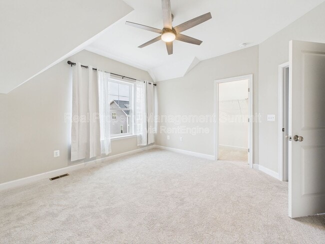 Building Photo - 3483 Monterey Dr
