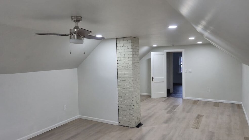 Building Photo - 68 Berwyn Ave