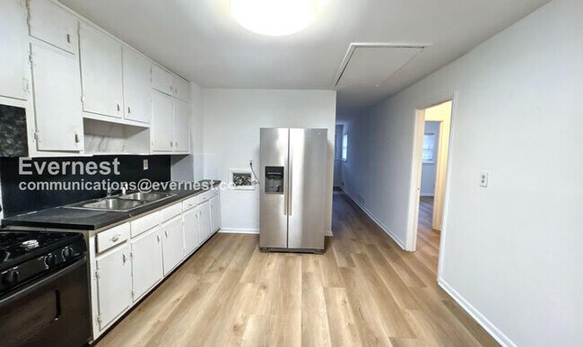 Building Photo - 2033 Nettie Ct