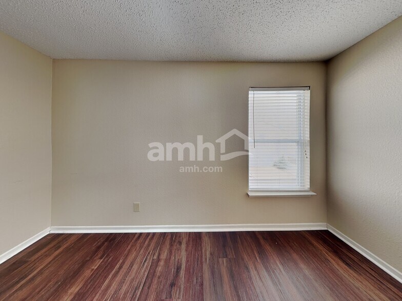 Building Photo - 12868 Courage Xing