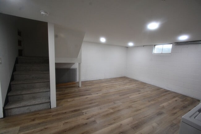 Building Photo - Recently Updated 3 Bedroom 1 Bath in Newar...