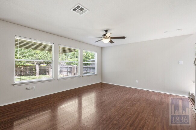 Building Photo - 1506 Fort LLoyd Pl