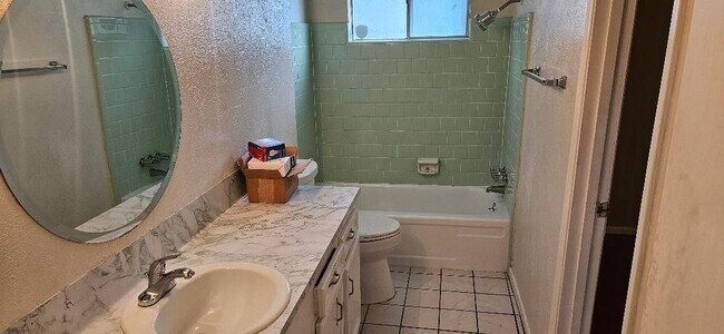 Building Photo - 9331 Meaux Dr