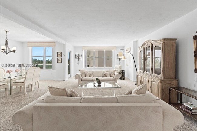Building Photo - 5001 Collins Ave