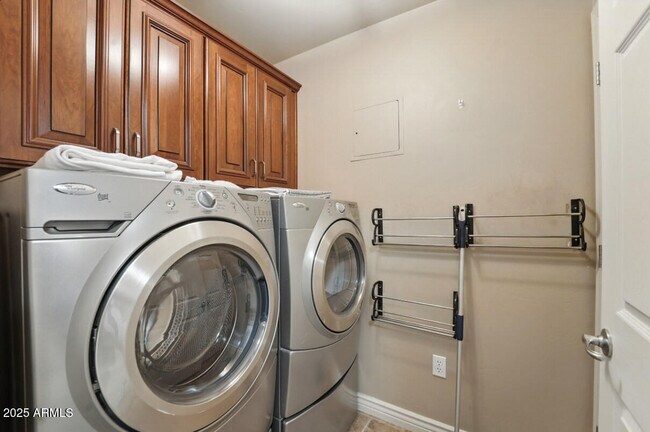 Building Photo - 5350 E Deer Valley Dr