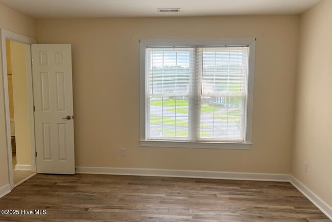 Building Photo - 1032 Lake Norman Ln