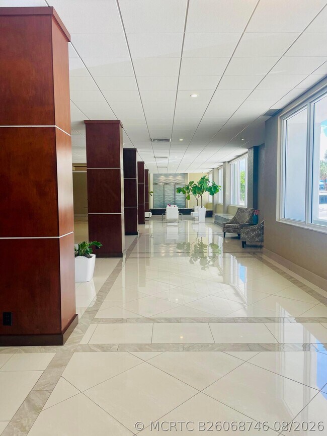 Building Photo - 4250 Galt Ocean Dr