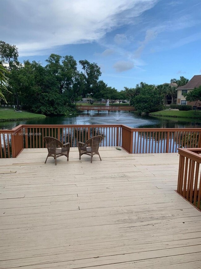 Building Photo - 9999 Summerbreeze Dr
