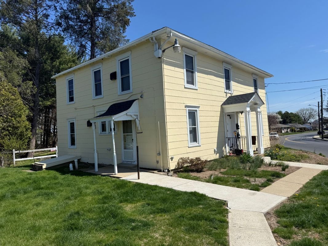 Building Photo - 1333 Overlook Rd