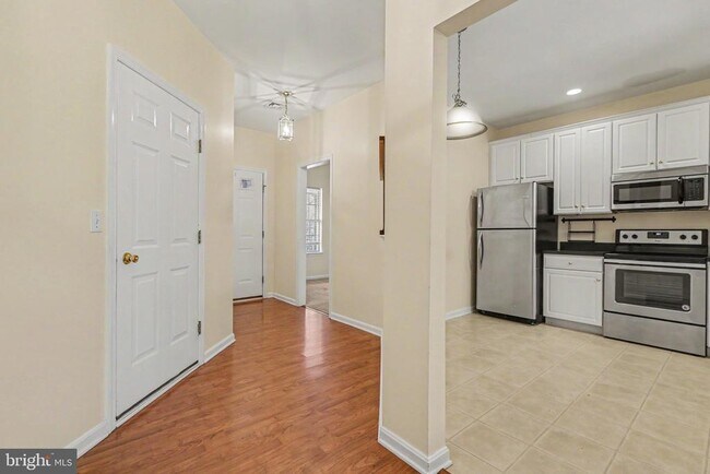 Building Photo - 645 Springhouse Ln