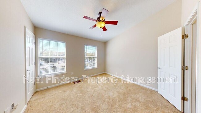 Building Photo - 8127 Summer Palm Ct