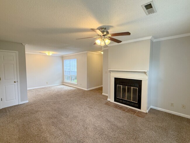 Building Photo - 1002 Stones Throw Dr NW