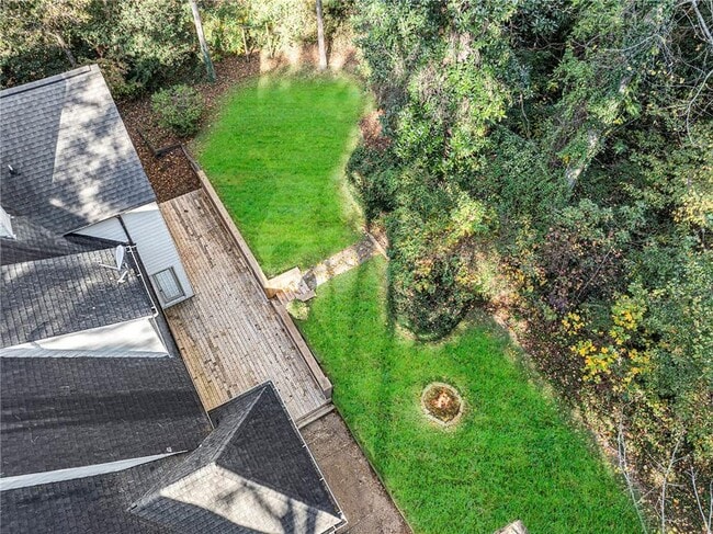 Building Photo - 960 Landmark Dr NE