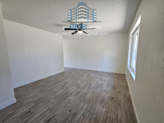 Building Photo - 2535 W Missouri Ave