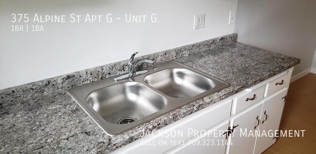 Building Photo - 375 Alpine St