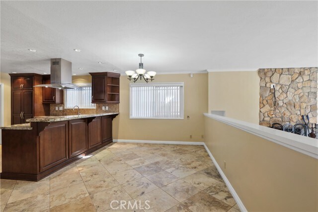 Building Photo - 4880 Hazelnut Ave