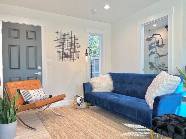 Living room (can be converted to bedroom #4) - 392 N 7th St