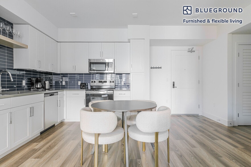 Building Photo - 85 Cleaveland Rd