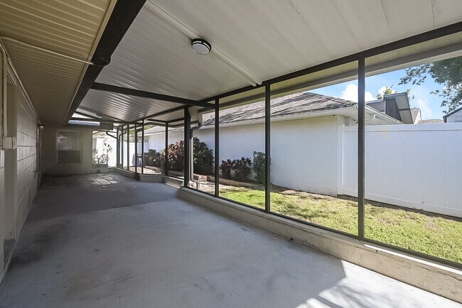 Building Photo - 5944 Birchwood Dr