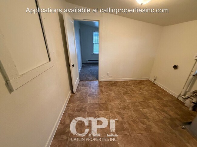 Building Photo - 332 20th Ave