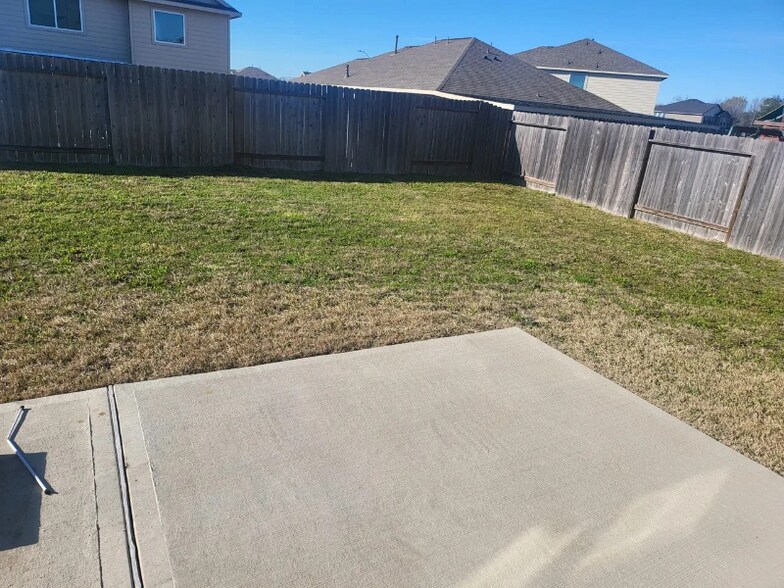 Building Photo - 4803 S Richwood Dr