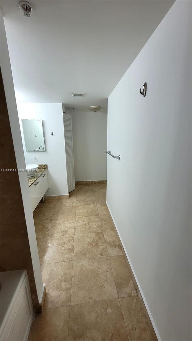 Building Photo - 41 SE 5th St