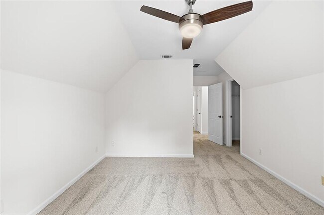 Building Photo - 2530 Wellsley Ln