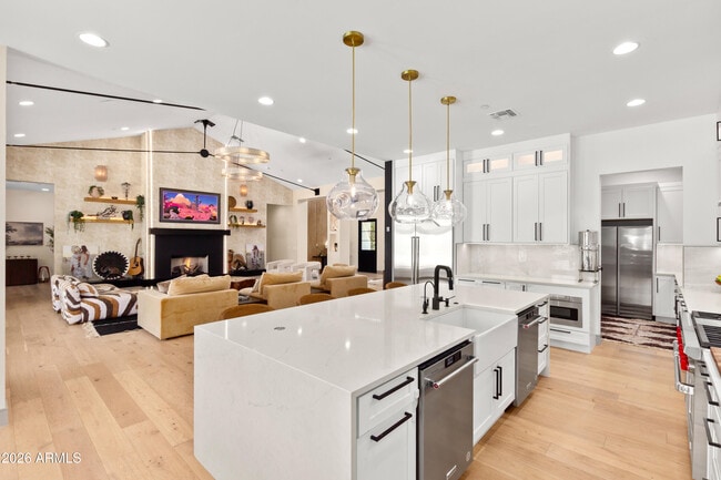 Building Photo - 2912 E Pierson St