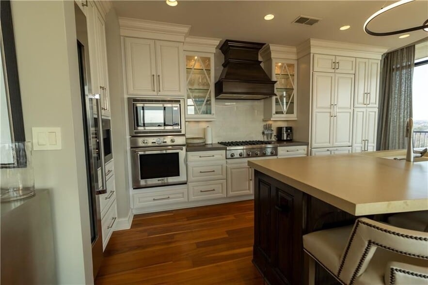 Building Photo - 2233 Peachtree Rd