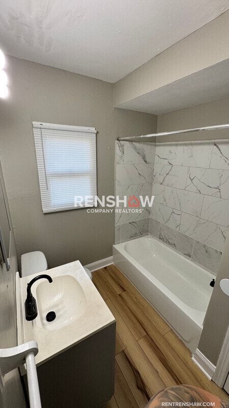 Building Photo - 1041 Isabelle St