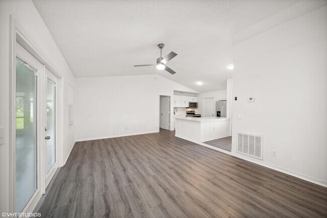 Building Photo - 3438 SW Martin St