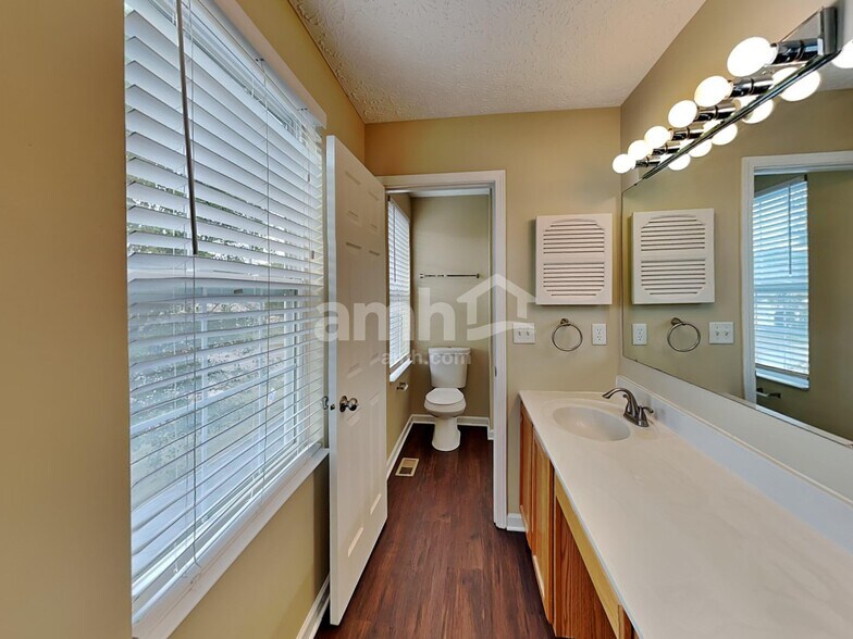 Building Photo - 130 Brittney Rd