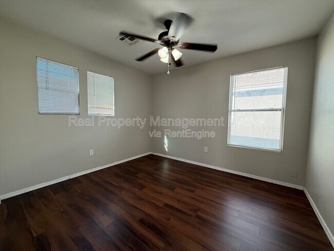 Building Photo - 3930 W Irwin Ave