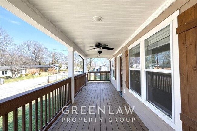 Building Photo - 256 Birch St